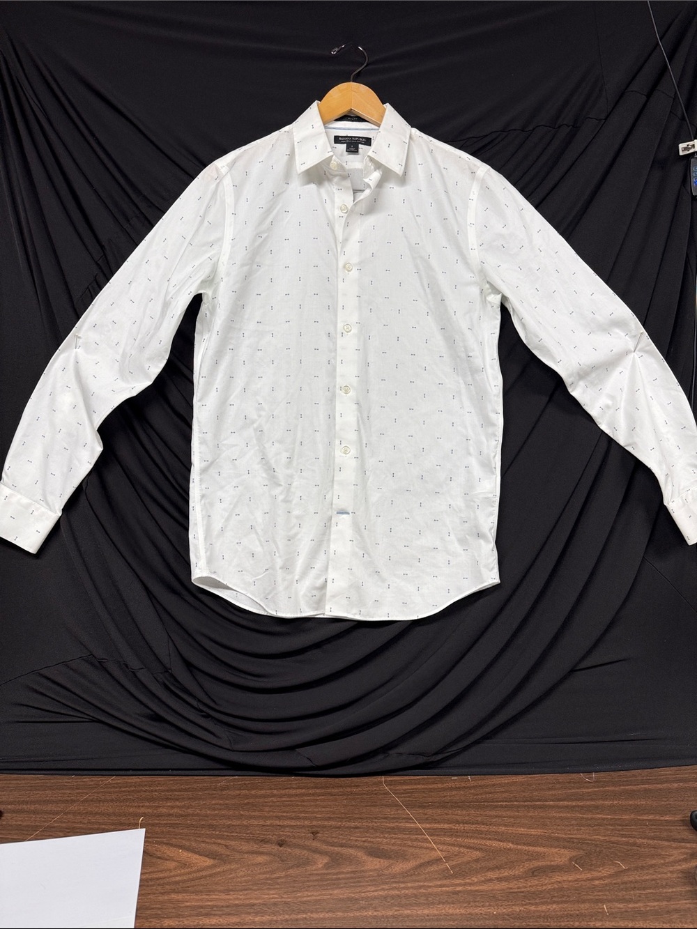 Banana Republic White Long-Sleeve Dress Shirt with Micro Pattern